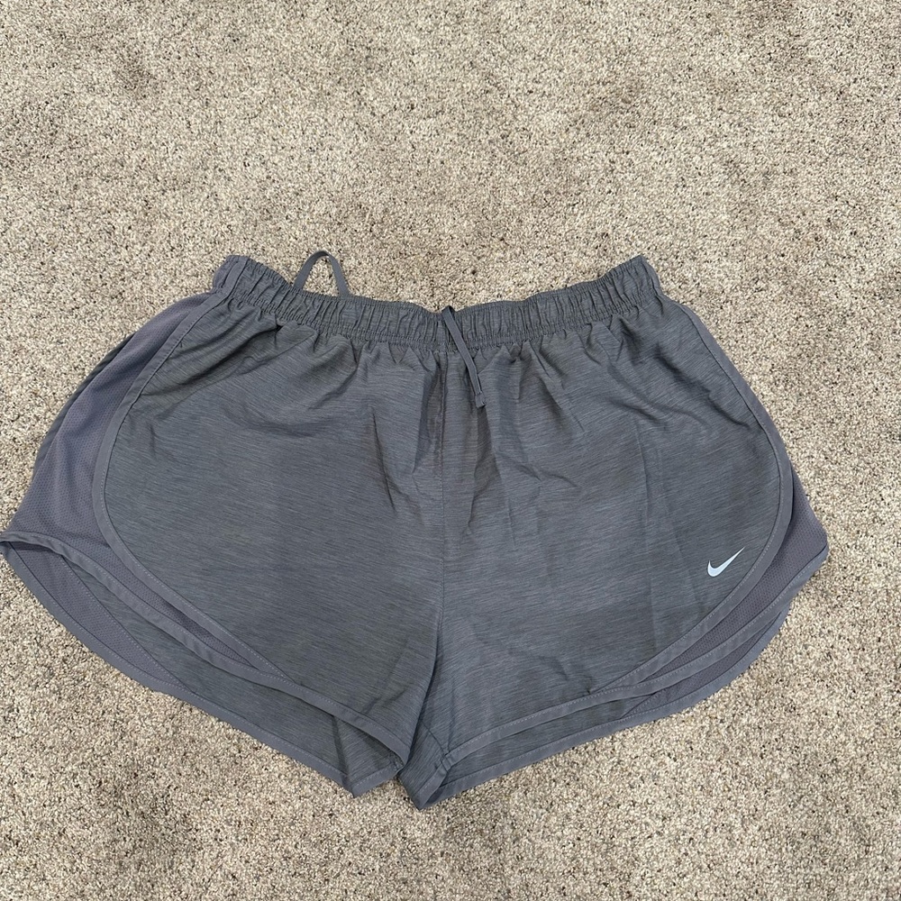 Grey Nike dri fit, size XXL, in excellent condition!